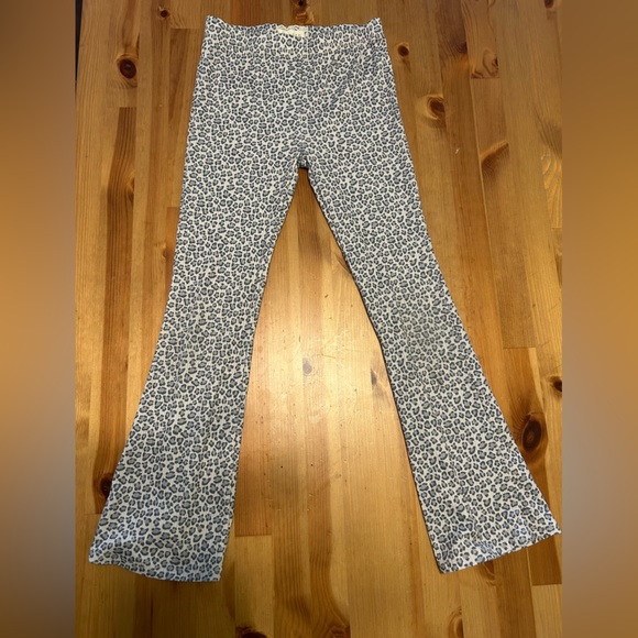 Black Ribbed Pants - Picture 2 of 4